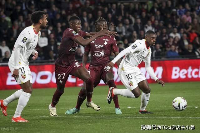 米勒压哨绝杀黄蜂险胜活塞 火箭大胜马刺27分